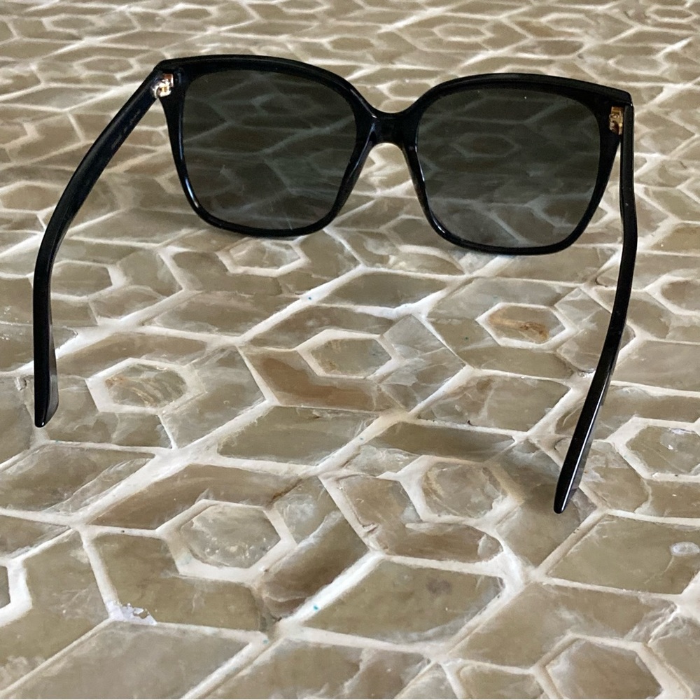 Gucci Square Acetate Sunglasses w/ Interlocking G Detail - Picture 4 of 12